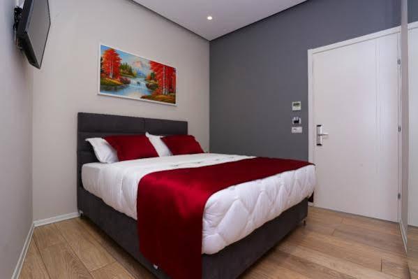 Emerald Boutique Hotel Tirana Eksteriør billede
