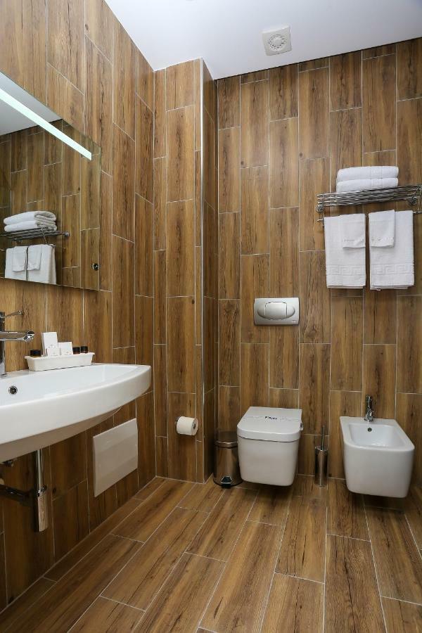 Emerald Boutique Hotel Tirana Eksteriør billede