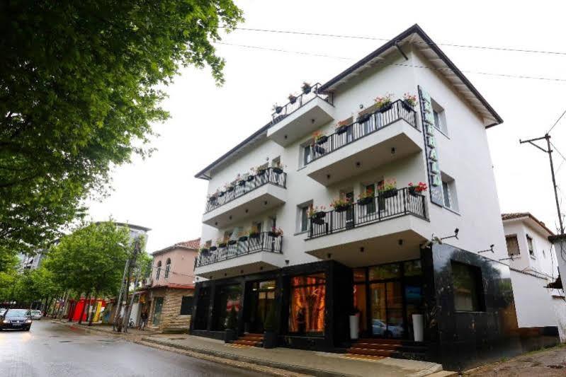 Emerald Boutique Hotel Tirana Eksteriør billede